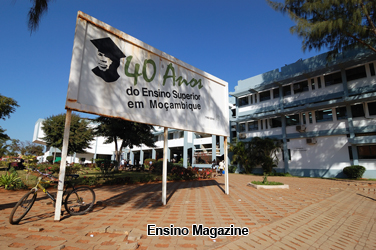 Universidade_Eduardo_Mondlane - Galeria de Rosino cópia.jpg